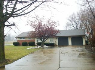 2121 E State Rd, Port Clinton, OH 43452