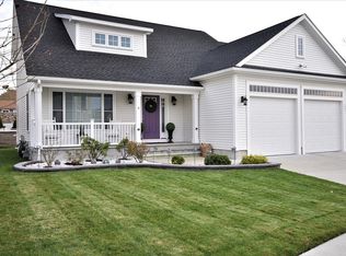 6 Carousel Ter, Dartmouth, MA 02747