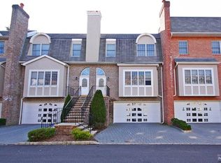 136 Stonegate Trl, Cresskill, NJ 07626