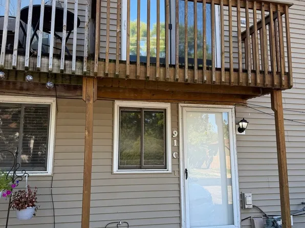 91 Edison Ct APT C, Fox Lake, IL 60020
