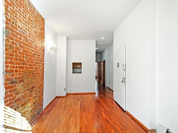 4th image of 13 W 131st St #1