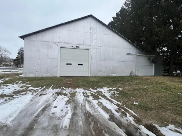 23 Maple Ave, Utica, OH 43080