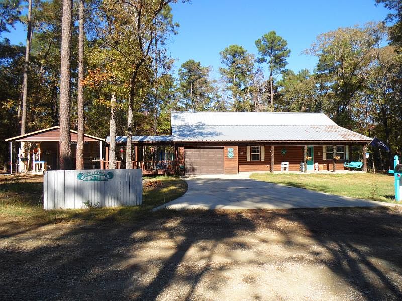 1st image of 950 Pinehurst Dr
