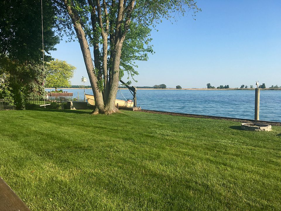 1st image of 7415 Aqua Isle Dr