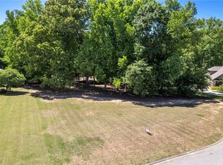 109 Muscadine Ln, Piedmont, SC 29673