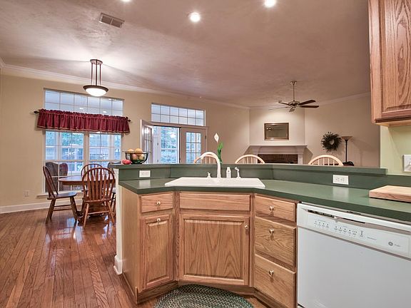 3rd image of 4120 Louvinia Dr