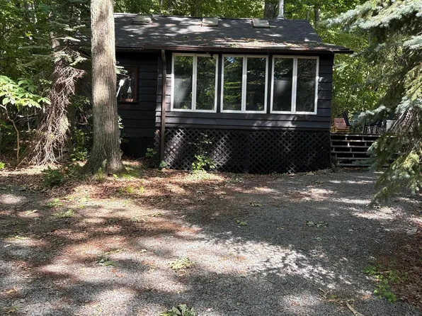 194 Highway 507, Hawley, PA 18428