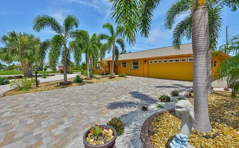 1801 El Rio Dr — Photo 4