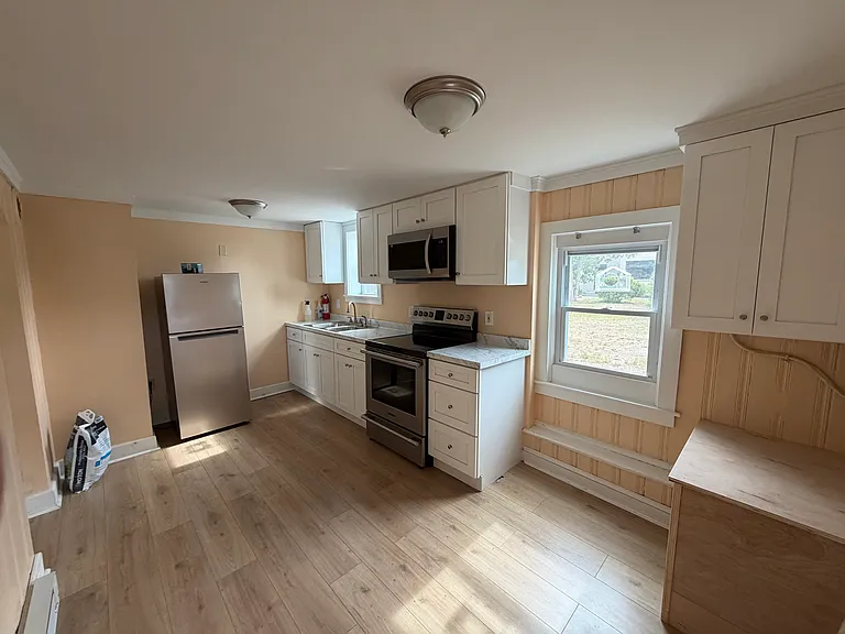 1503 S County Trl #1 — Photo 4