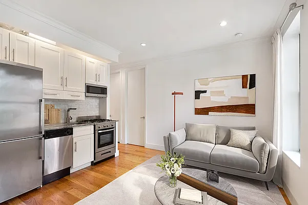 Rented by Compass | media 10