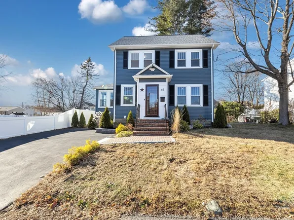 65 Hooper Rd, Dedham, MA 02026
