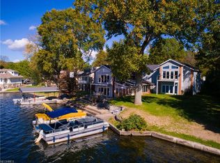 3372 Waterside Dr, Akron, OH