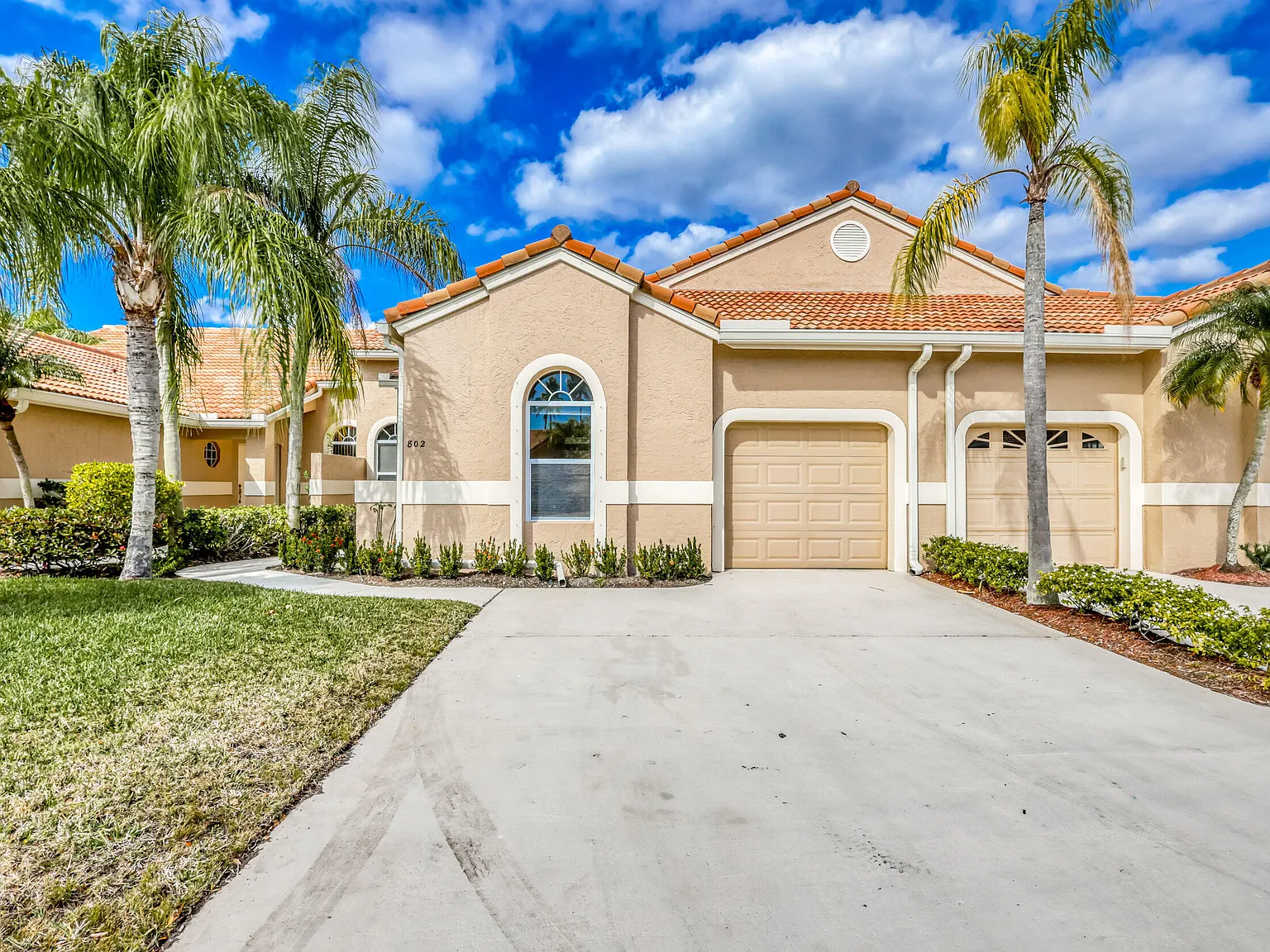 3 bed, 2.0 bath, 1615 sqft, $9,950 — Photo 1