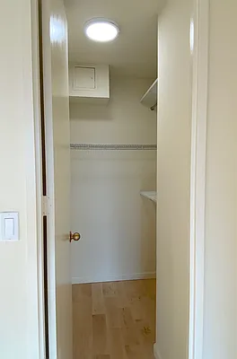 Rented by RELO REDAC INC. | media 18