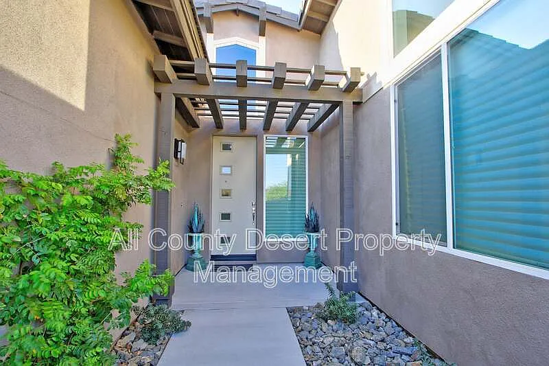 3 bed, 3.0 bath, 2580 sqft, $3,595 — Photo 4