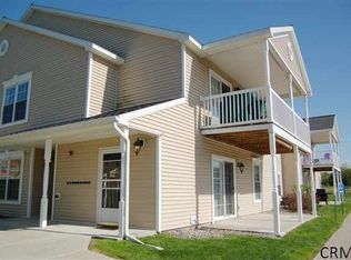 106 Cedar Run, Rensselaer, NY 12144