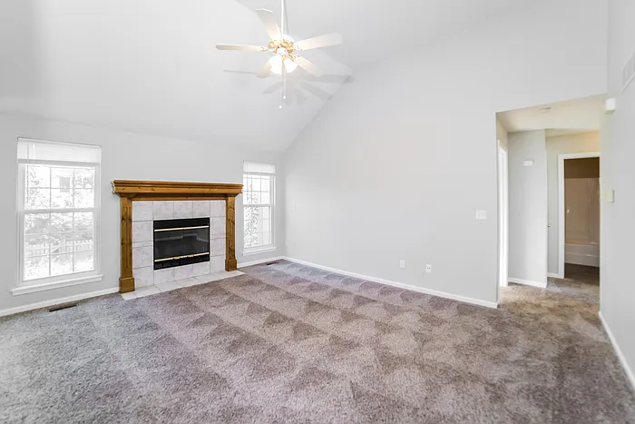 3 bed, 2.0 bath, 1865 sqft, $2,245 — Photo 2