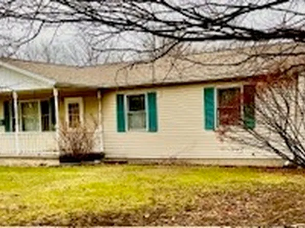 15 W 13th St, Tilton, IL 61833