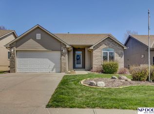 8803 S 100th St, La Vista, NE 68128