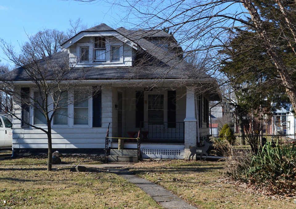 1st image of 587 S Napoleon Ave
