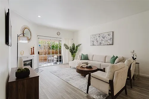 435 E Valencia Ave #105 Photo 1