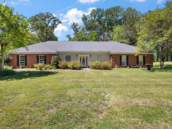 107 Woodstone Dr, Vicksburg, MS 39183