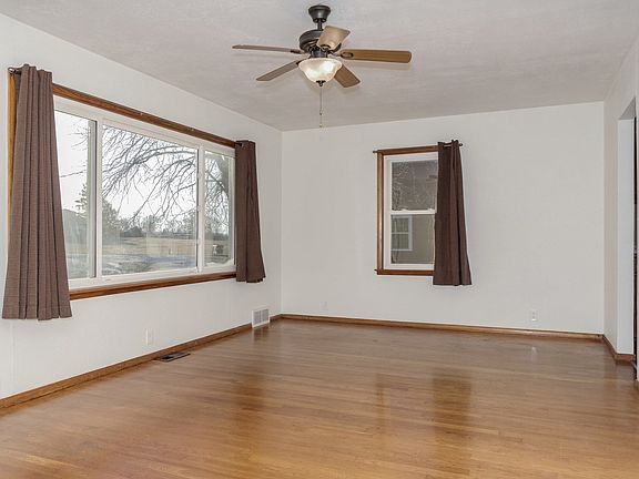 5th image of 214 S Grant Ave