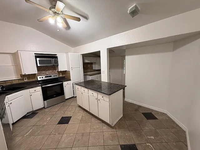 4908 S Clear Creek Rd — Photo 13