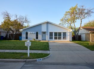 2038 Rose Hill Rd, Carrollton, TX 75007