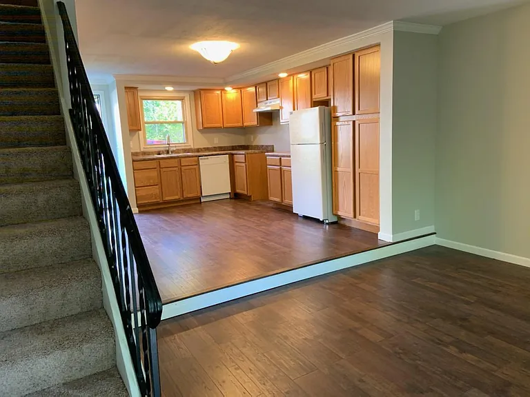 Townhouse East — Photo 7