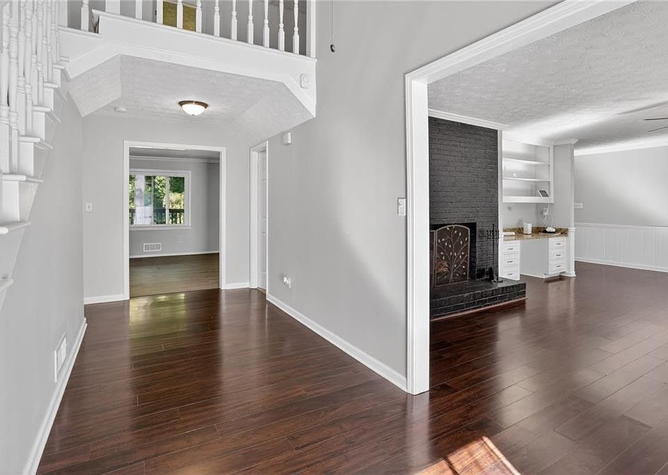 1st image of 2223 Angela Dr SW