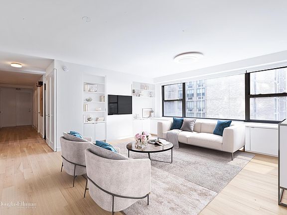 2nd image of 1065 Park Ave #10C