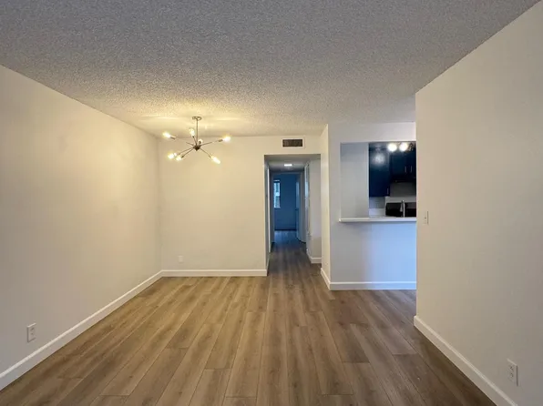 5715 Elmer Ave APT 3, North Hollywood, CA 91601