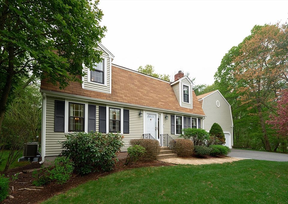 1st image of 4 Shepardsville Dr