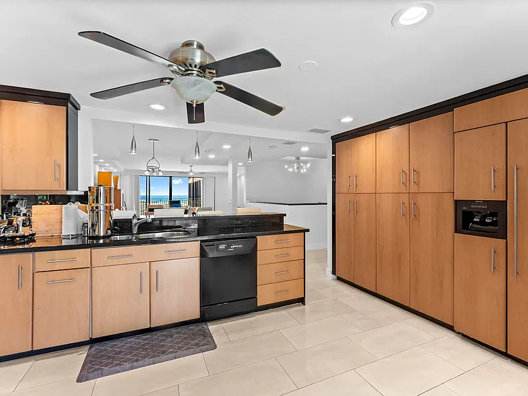 2155 S Ocean Blvd #11 — Photo 11