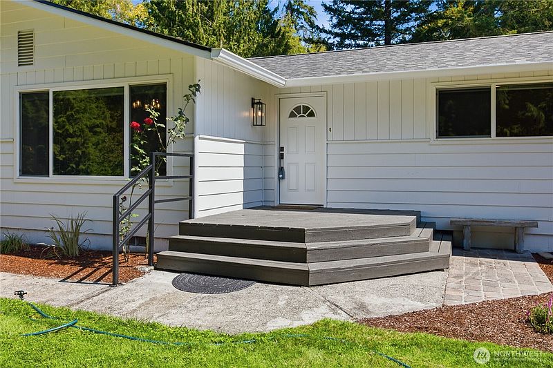 4th image of 22710 253rd Avenue SE
