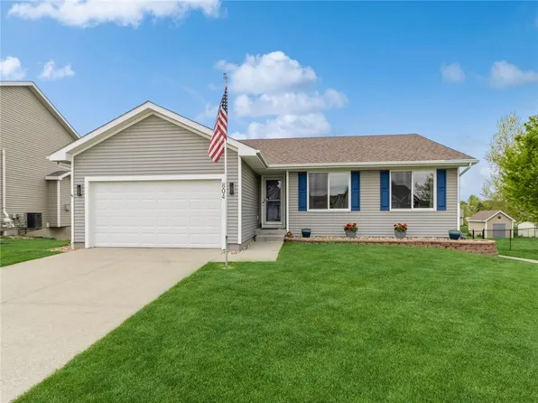 804 SE Woodbine Dr, Grimes, IA 50111