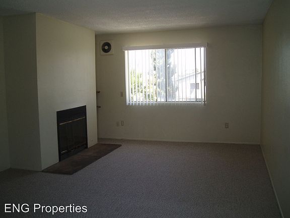 5th image of 4033 Texas St APT 9