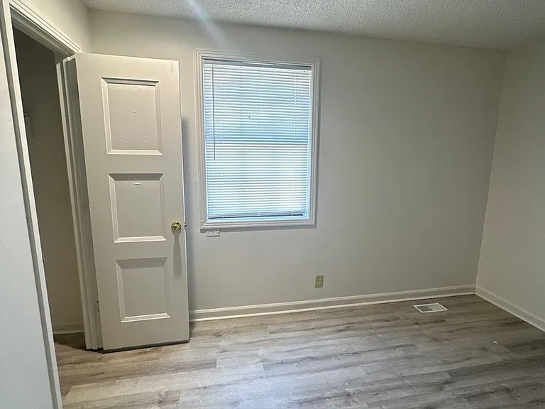 Evergreen Townhomes — Photo 21