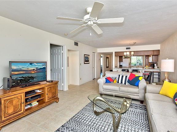 3rd image of 400 Fox Haven Dr APT 4210