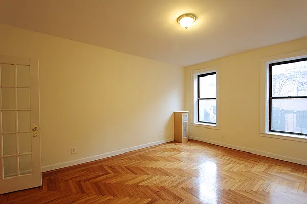 Rented by Aimee Grodanz, LREB | media 52