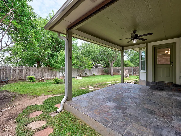 1617 Abbey Ln — Photo 29
