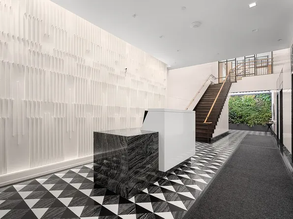 200 East 21st Street image 12 of 18