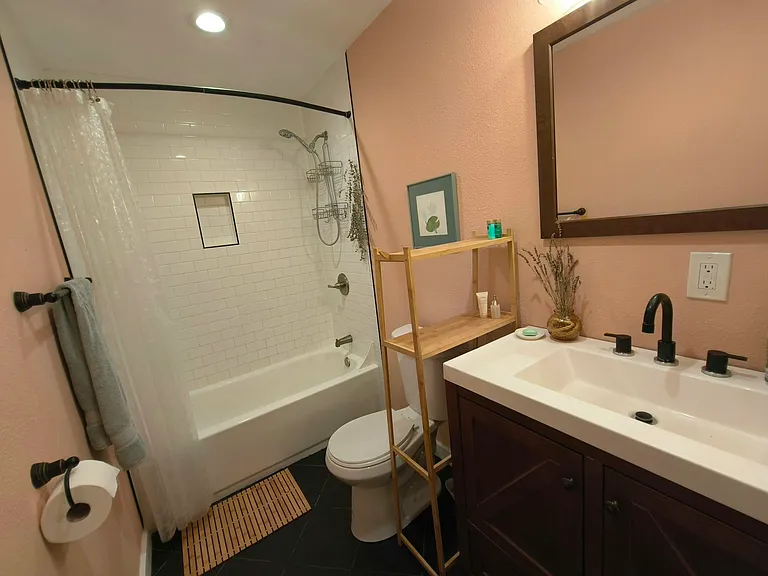 Common Bath