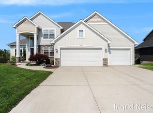 2467 Kinnrow Ave NW, Grand Rapids, MI 49534