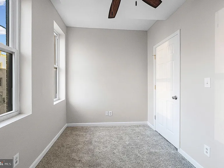 2532 Druid Hill Ave — Photo 14
