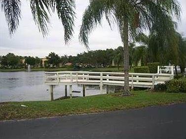 4th image of 250 Jacaranda Dr APT 303