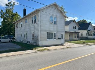 1218 E 2nd St, Muscatine, IA 52761