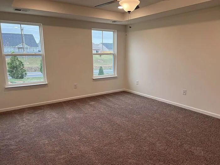 6039 Haddington Dr — Photo 23