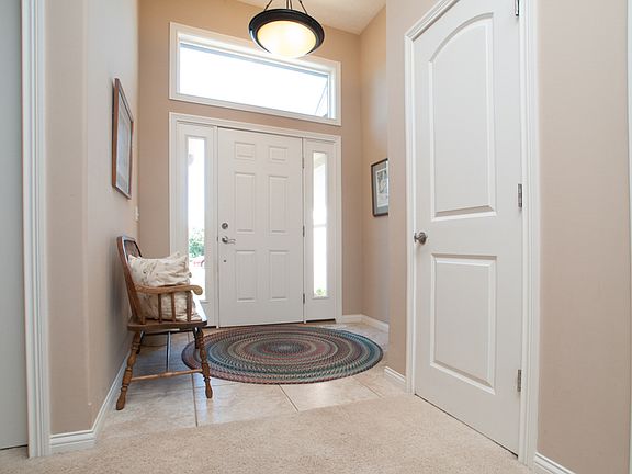 5th image of 9746 Scotch Pine Dr